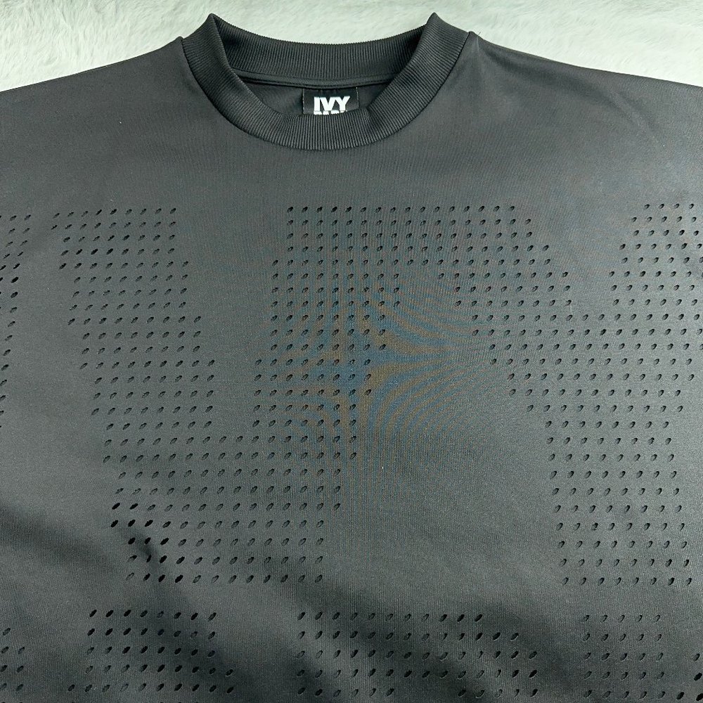 Ivy Park Sweater Mens Extra Large Black Laser Cut Perforated Spell Out Logo